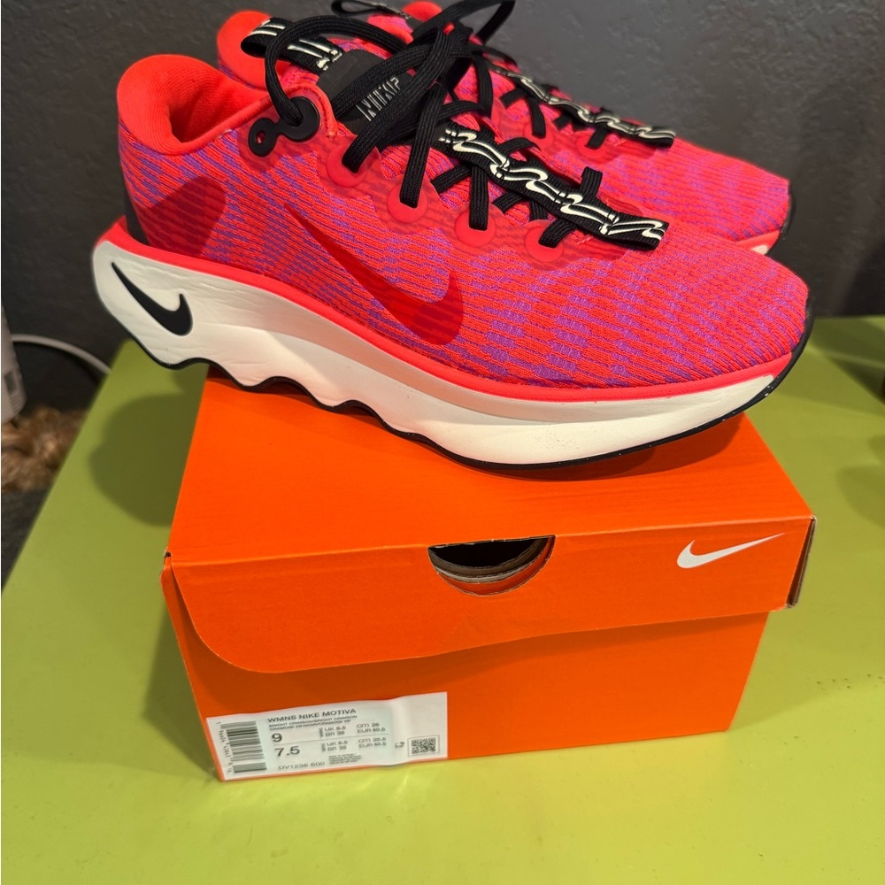 Nike Pink and Black Running Shoes
